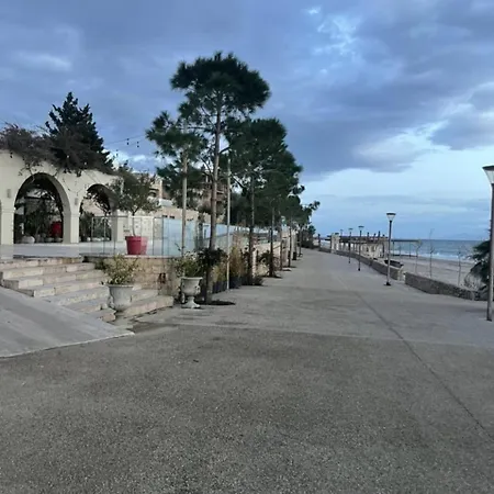 3 Diamonds Apartment, Drymades, Gjileke, Palase