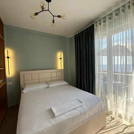 3 Diamonds Apartment, Drymades, Gjileke, Palase Gjilek