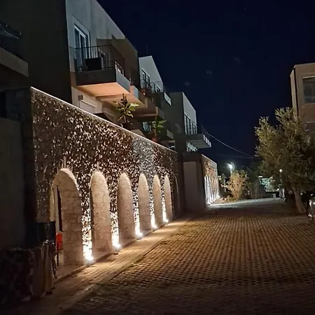 3 Diamonds Apartment, Drymades, Gjileke, Palase Gjilek
